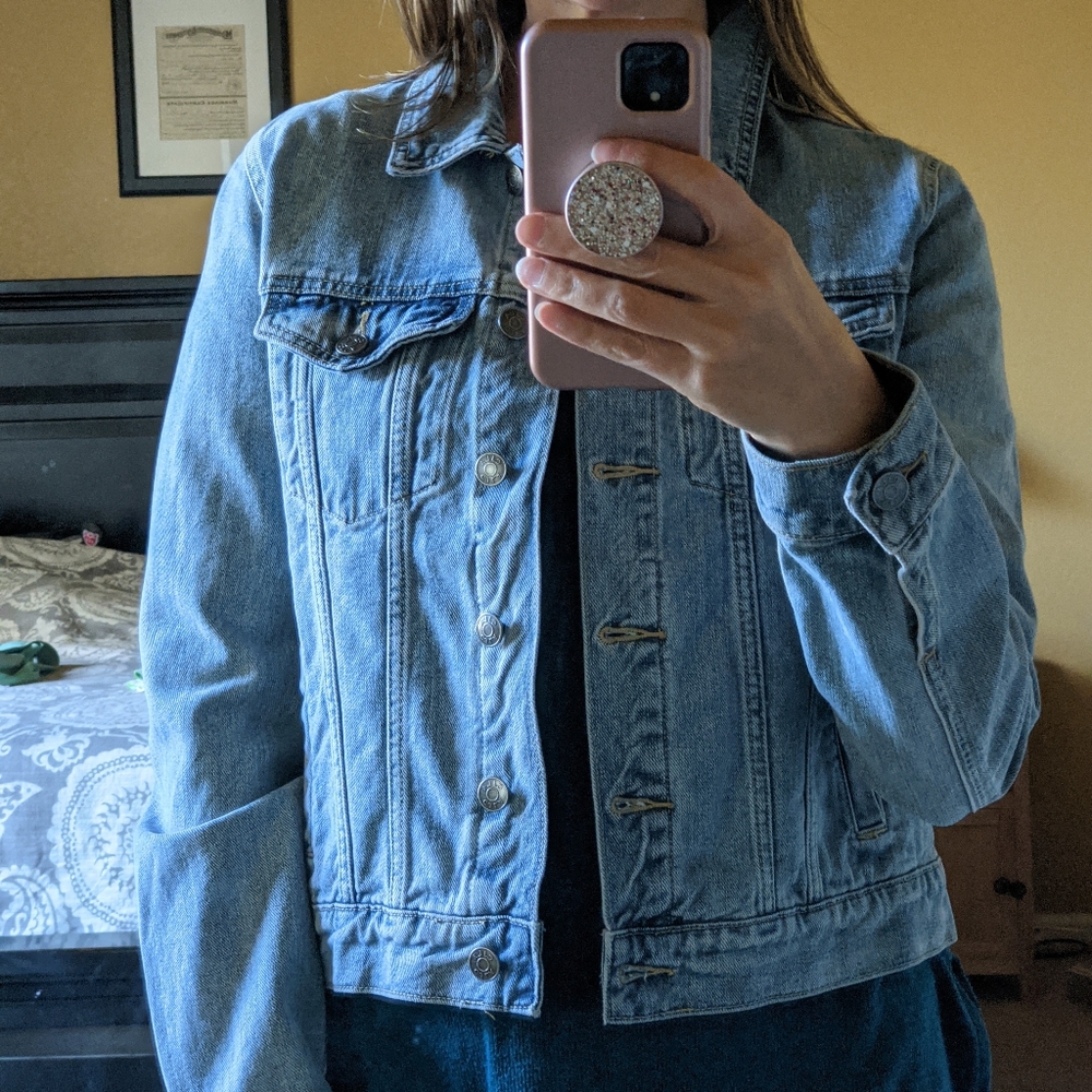 Carly Jean Los Angeles Fletcher jean jacket size medium